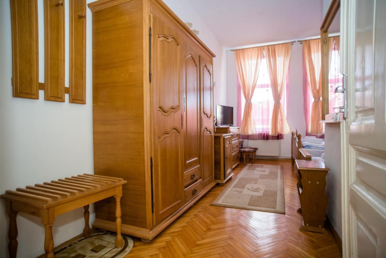 Hotel Marion Dumbraveni  Zewnętrze zdjęcie