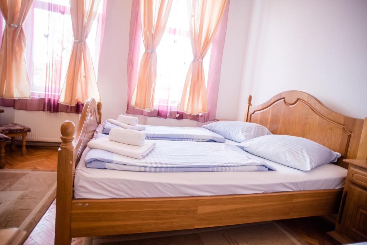 Hotel Marion Dumbraveni  Zewnętrze zdjęcie