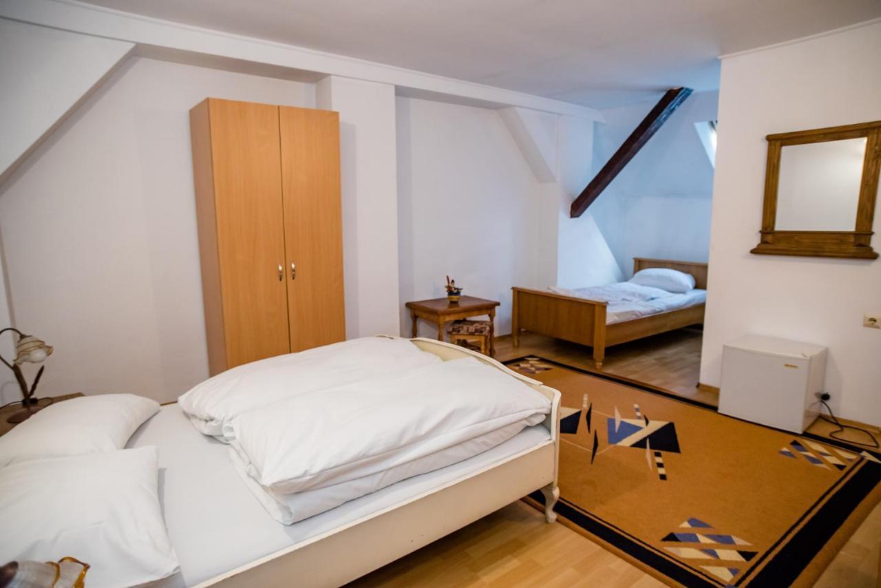 Hotel Marion Dumbraveni  Zewnętrze zdjęcie