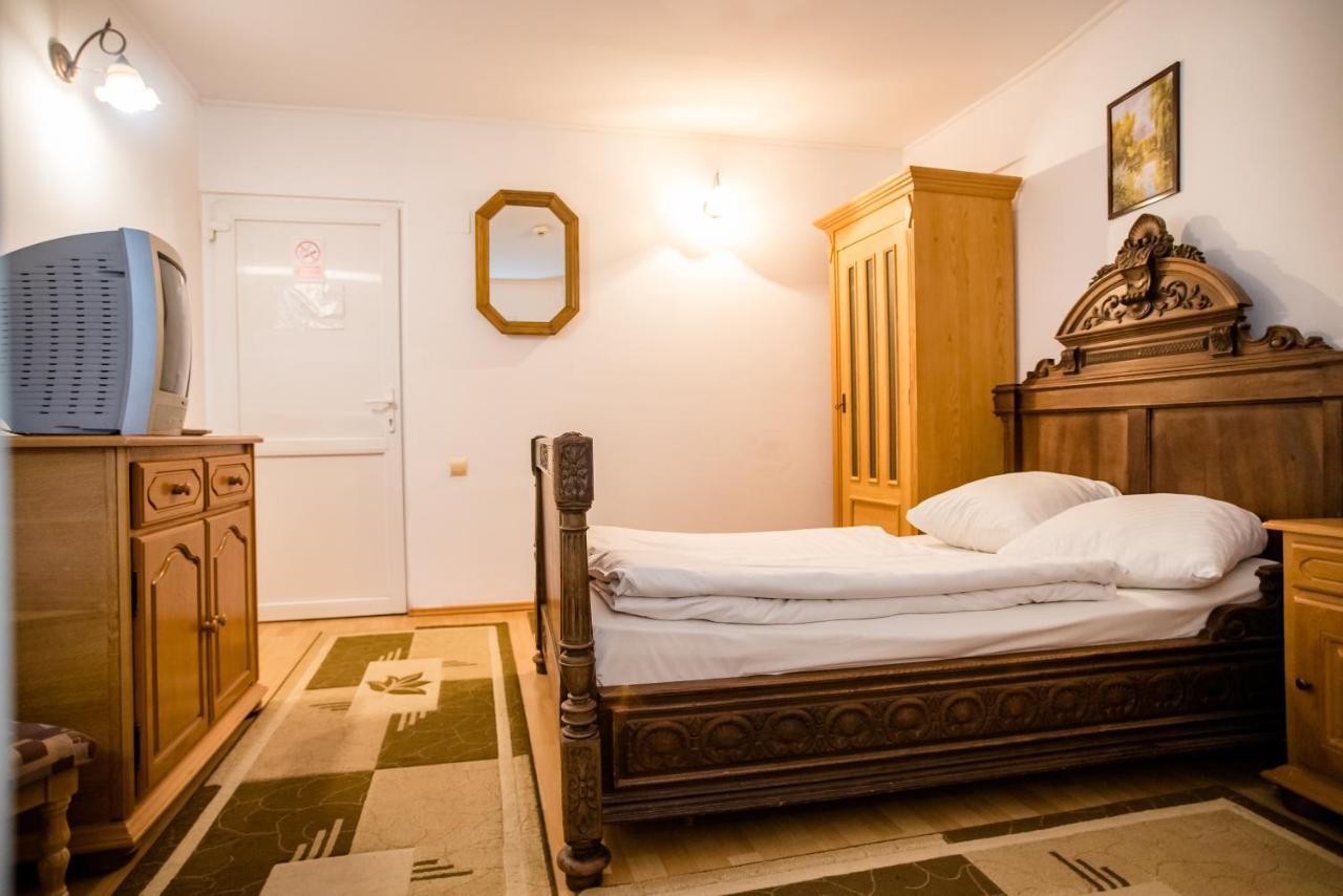 Hotel Marion Dumbraveni  Zewnętrze zdjęcie