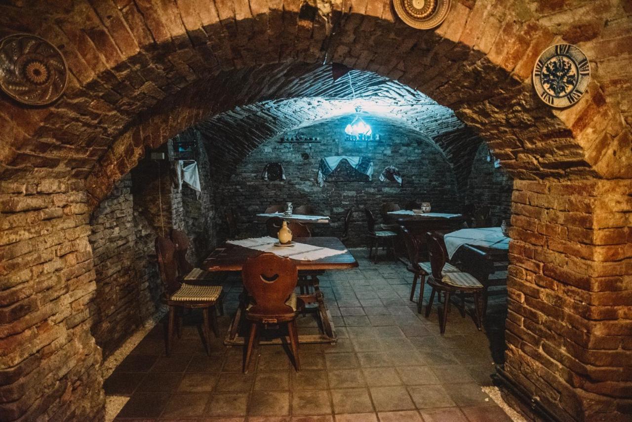 Hotel Marion Dumbraveni  Zewnętrze zdjęcie