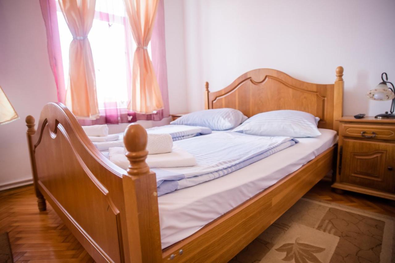 Hotel Marion Dumbraveni  Zewnętrze zdjęcie