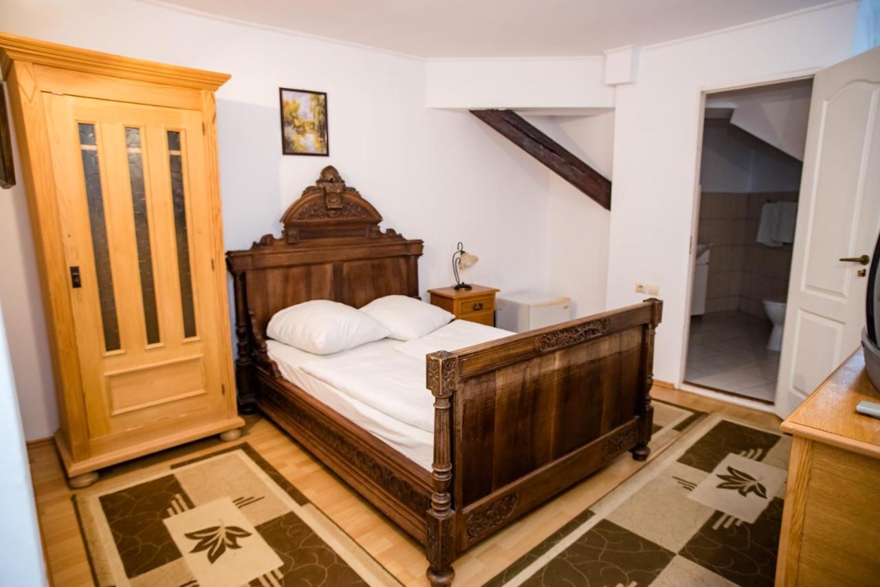 Hotel Marion Dumbraveni  Zewnętrze zdjęcie