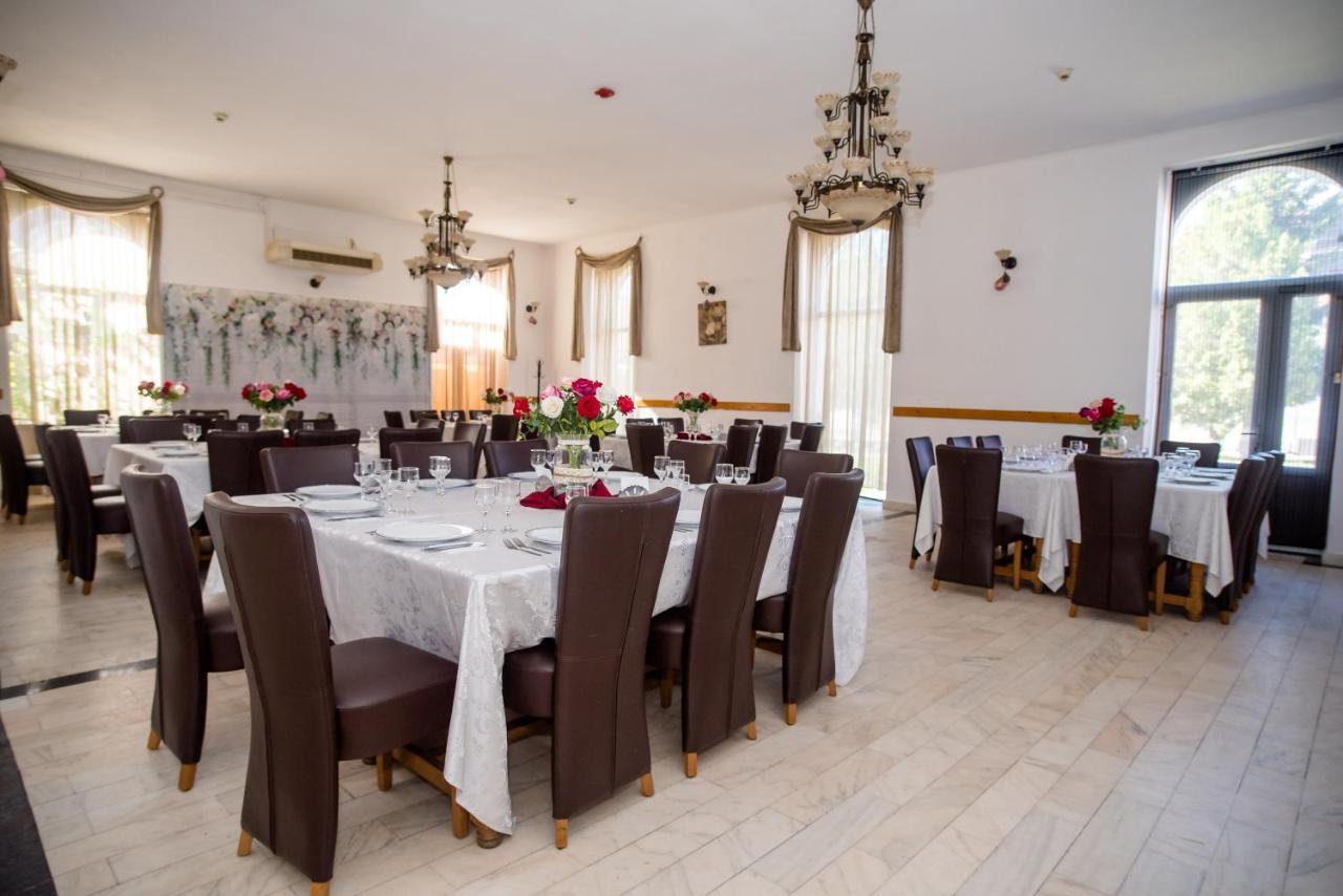 Hotel Marion Dumbraveni  Zewnętrze zdjęcie