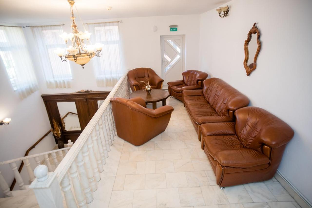 Hotel Marion Dumbraveni  Zewnętrze zdjęcie