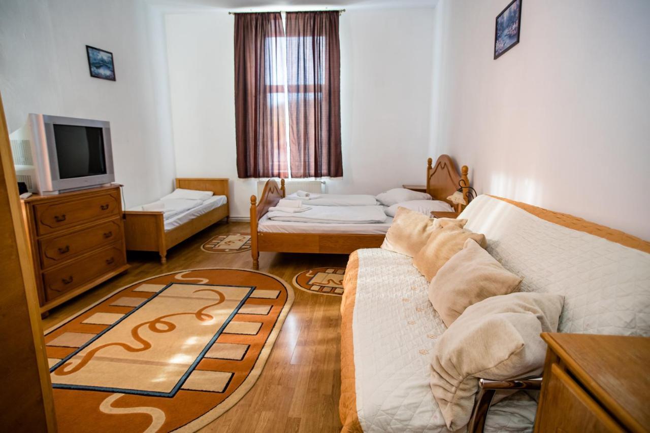 Hotel Marion Dumbraveni  Zewnętrze zdjęcie