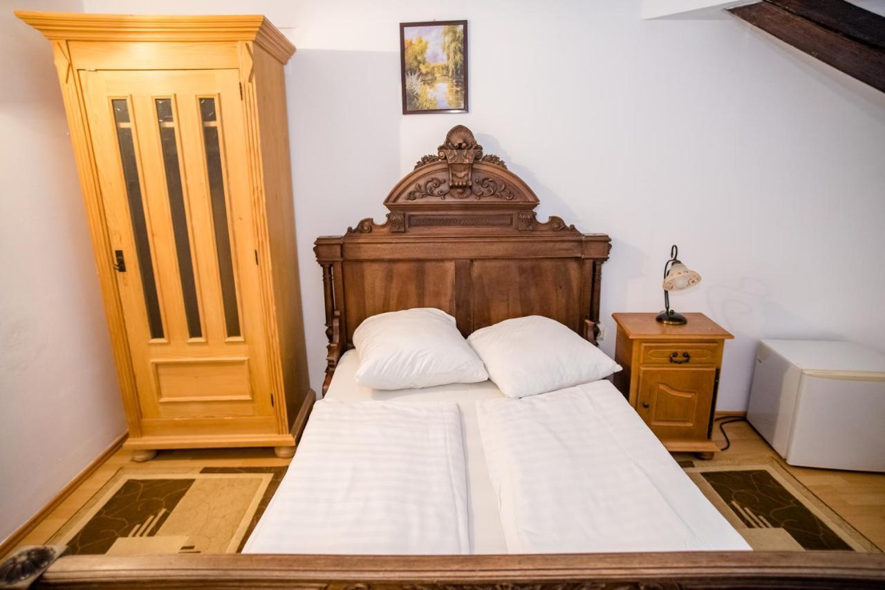 Hotel Marion Dumbraveni  Zewnętrze zdjęcie