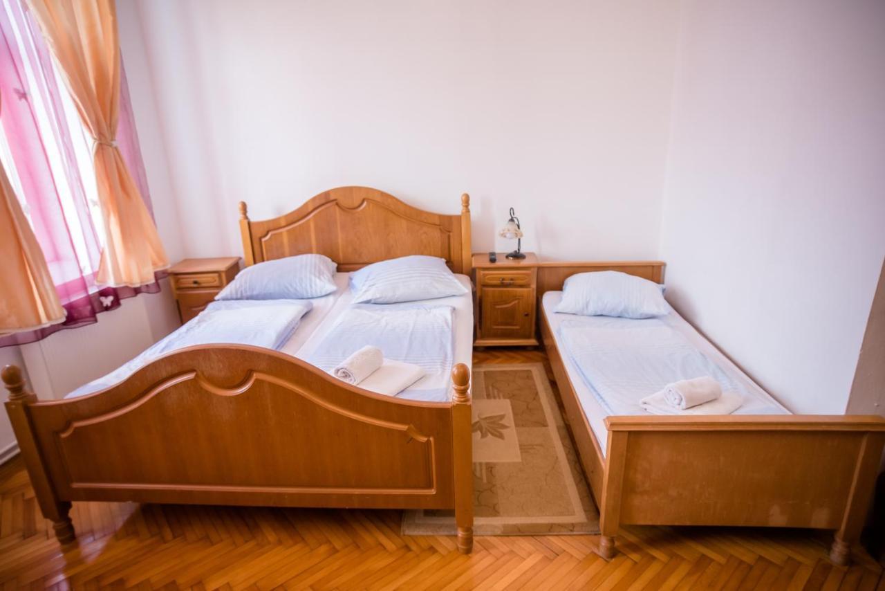 Hotel Marion Dumbraveni  Zewnętrze zdjęcie