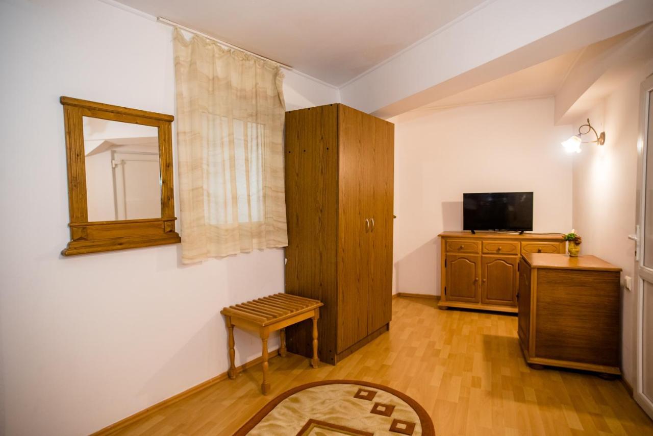 Hotel Marion Dumbraveni  Zewnętrze zdjęcie
