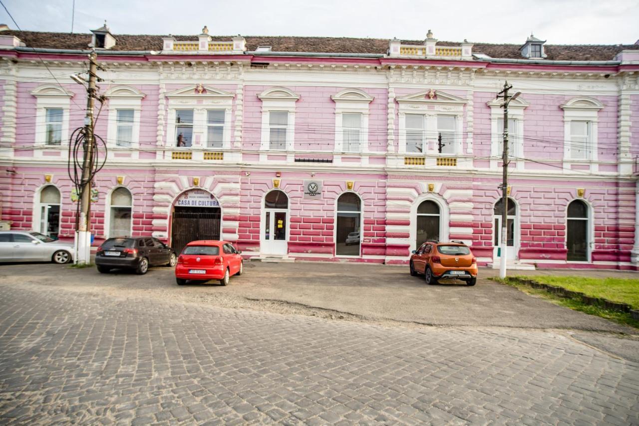 Hotel Marion Dumbraveni  Zewnętrze zdjęcie