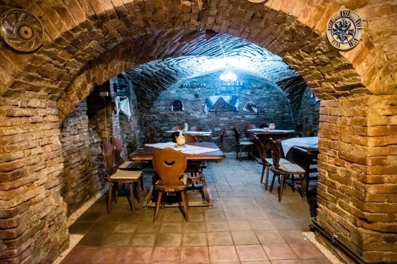 Hotel Marion Dumbraveni  Zewnętrze zdjęcie