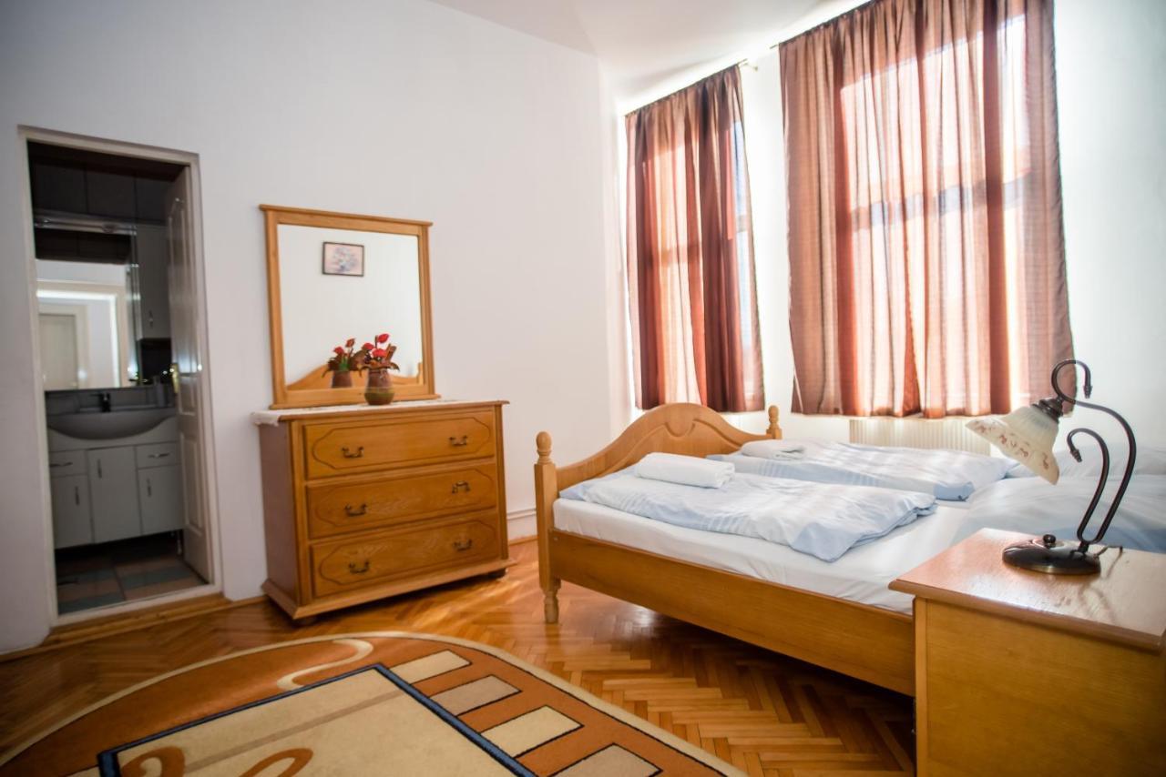 Hotel Marion Dumbraveni  Zewnętrze zdjęcie